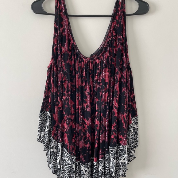 FREE PEOPLE SUPER FLOWY TOP!! - Picture 1 of 4